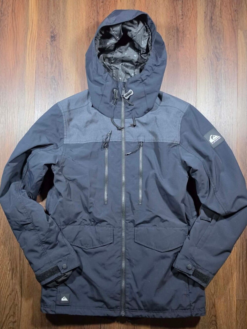Quiksilver Men's Dark Navy Hooded Raincoat